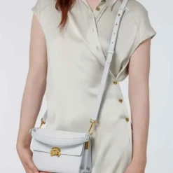 Borsa Donna a Mano con Tracolla COCCINELLE in Pelle linea Binxie Small colore Brillant White