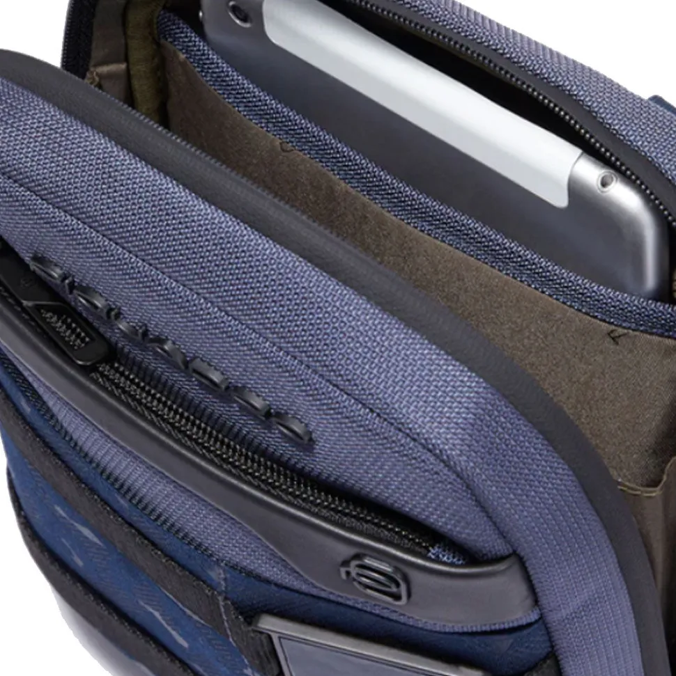 Borsello Uomo PIQUADRO con porta iPadmini in Tessuto Blu Linea FX -CA3084FX