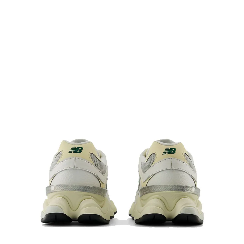 Sneakers Running NEW BALANCE 9060 in Nabuck e Mesh colore Sea Salt e Off White